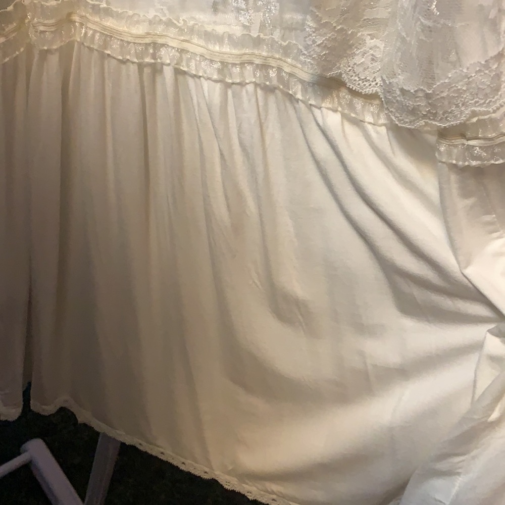 POL Front Button Closure Ruffle Detail Halter - Picture 6 of 12
